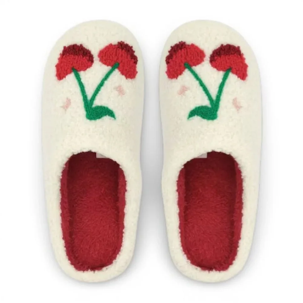 Ashland White Cherry Youth Slippers Cozy Fleece Slip On House Shoes Size 5 NEW